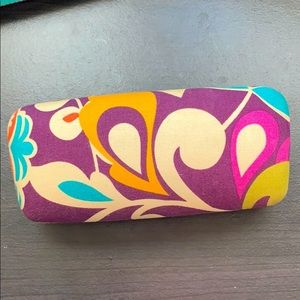 Vera Bradley hard (sun) glasses case “plum crazy”